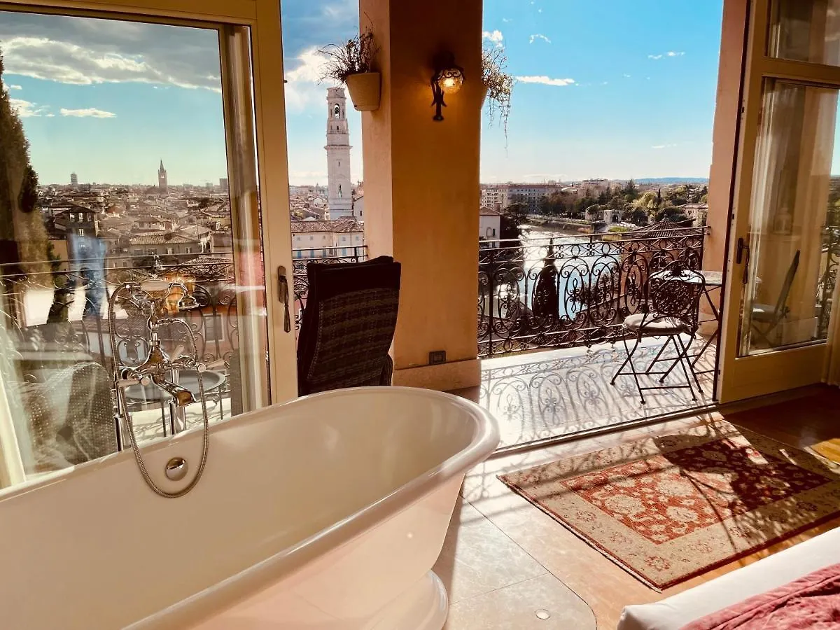 Relais Colle San Pietro Bed & Breakfast Verona İtalya