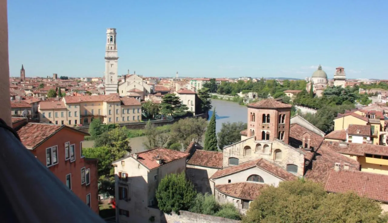 Relais Colle San Pietro Bed & Breakfast Verona İtalya