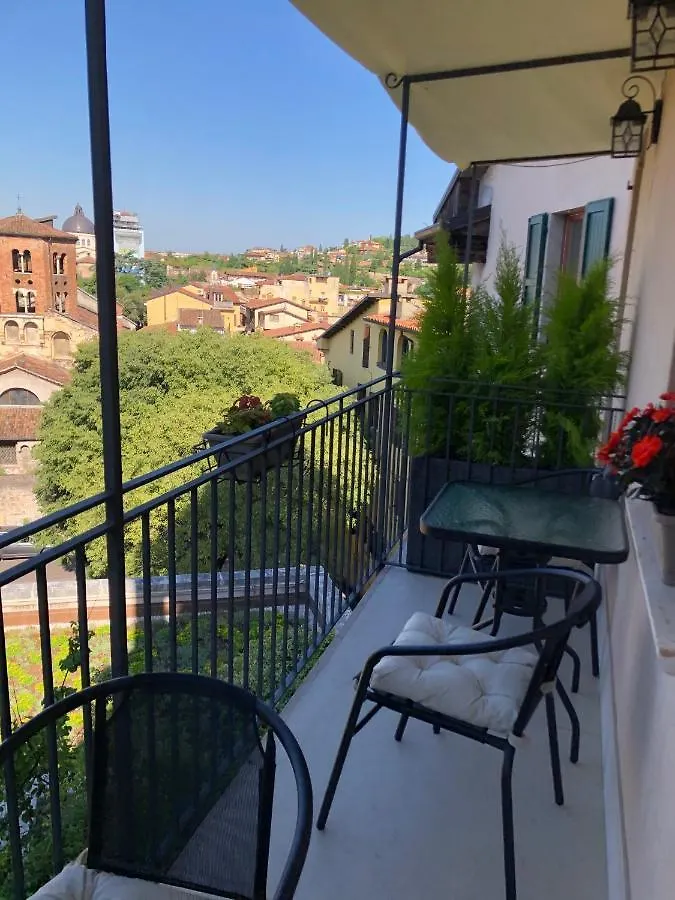 Relais Colle San Pietro Bed & Breakfast Verona İtalya
